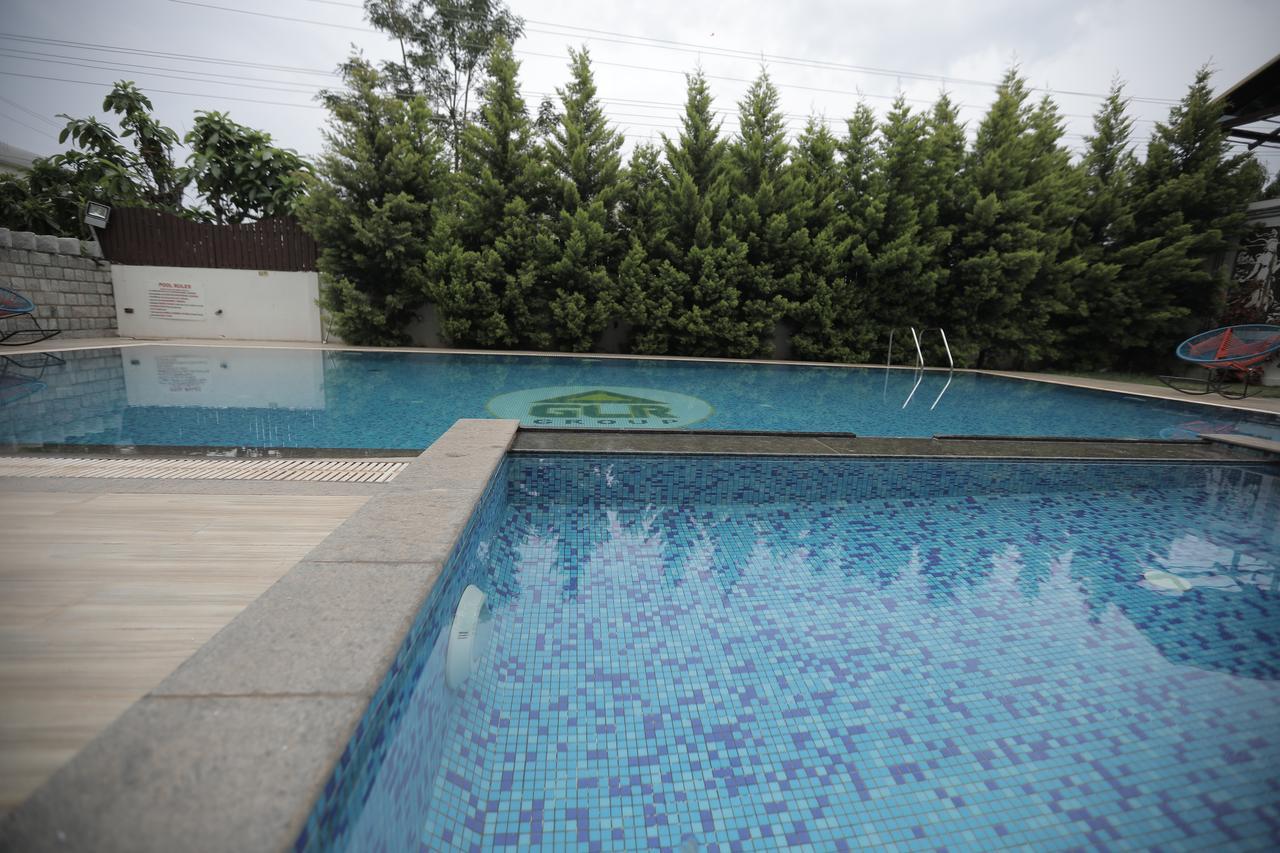 Golds Club & Resort Bayappanhalli Bagian luar foto